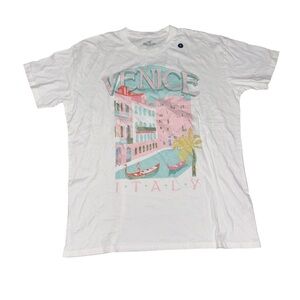 NWT Hollister White Venice Italy Graphic Tee Size Small